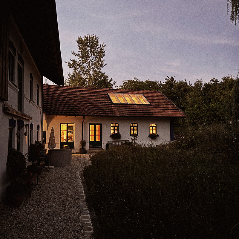 Außenansicht abends